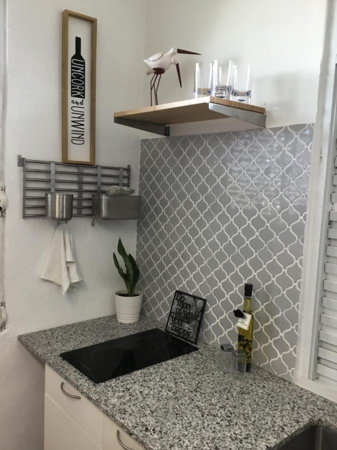One Bedroom Apt 30 Steps From Prime Beach Generator Parking Included San Juan Buitenkant foto